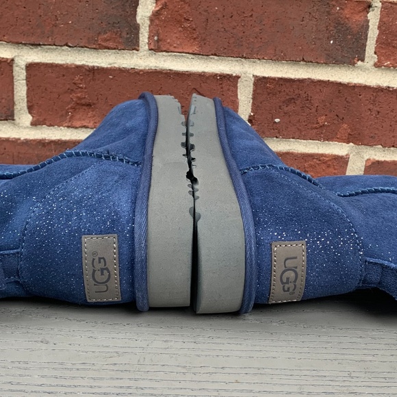 New UGG Classic Mini Boot with Silver - Picture 10 of 15